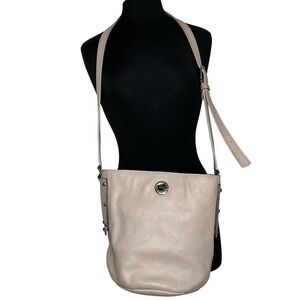 Marc Jacobs Papyrus Leather C-Lock Bucket Shoulder Bag in Cream
